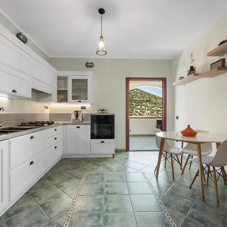 Hugo House 부게루