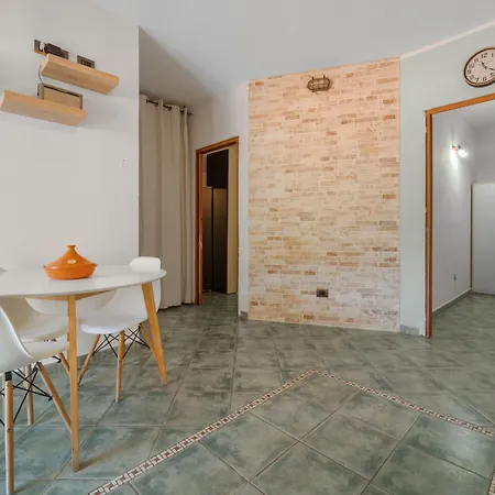 Hugo House 부게루